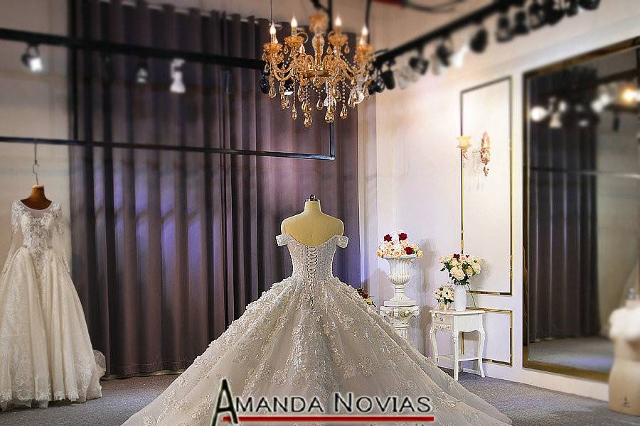 2020 amanda novias collection