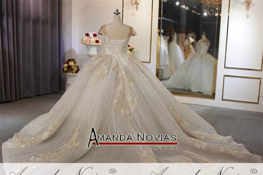 2020 amanda novias collection