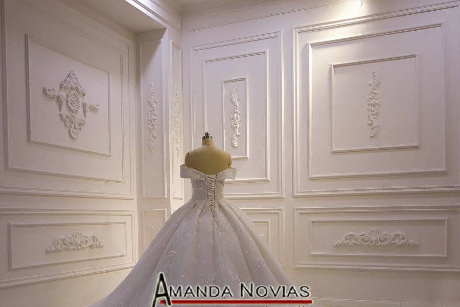 2020 amanda novias collection