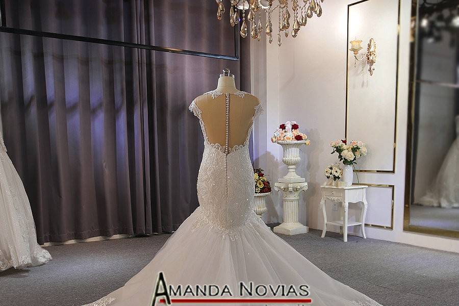 2020 amanda novias collection