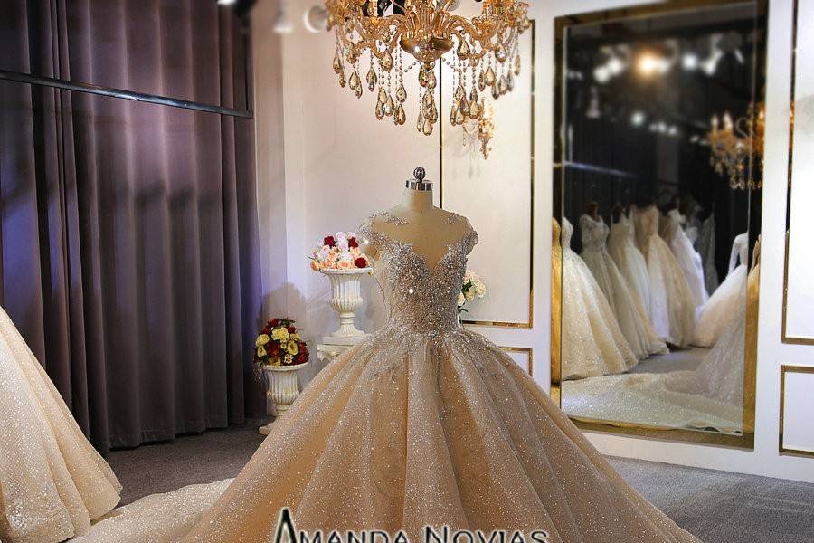 2020 amanda novias collection