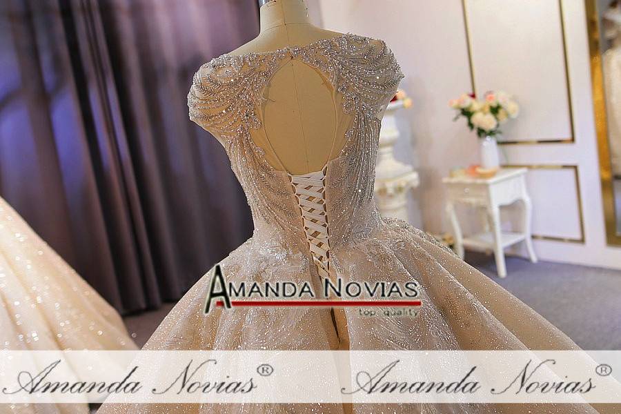 2020 amanda novias collection