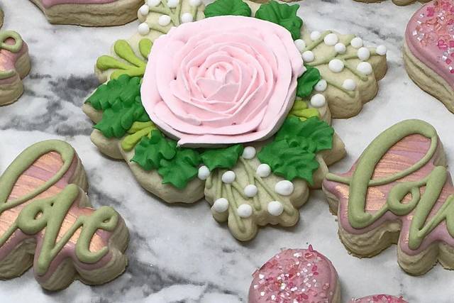 Engagement cookiesin rose