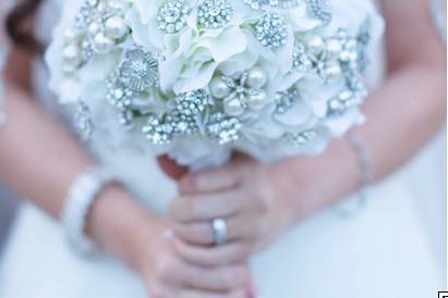 White bouquet with silver bits