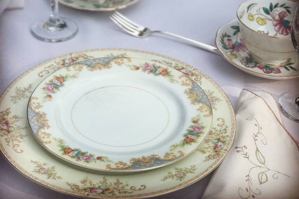 Plates set