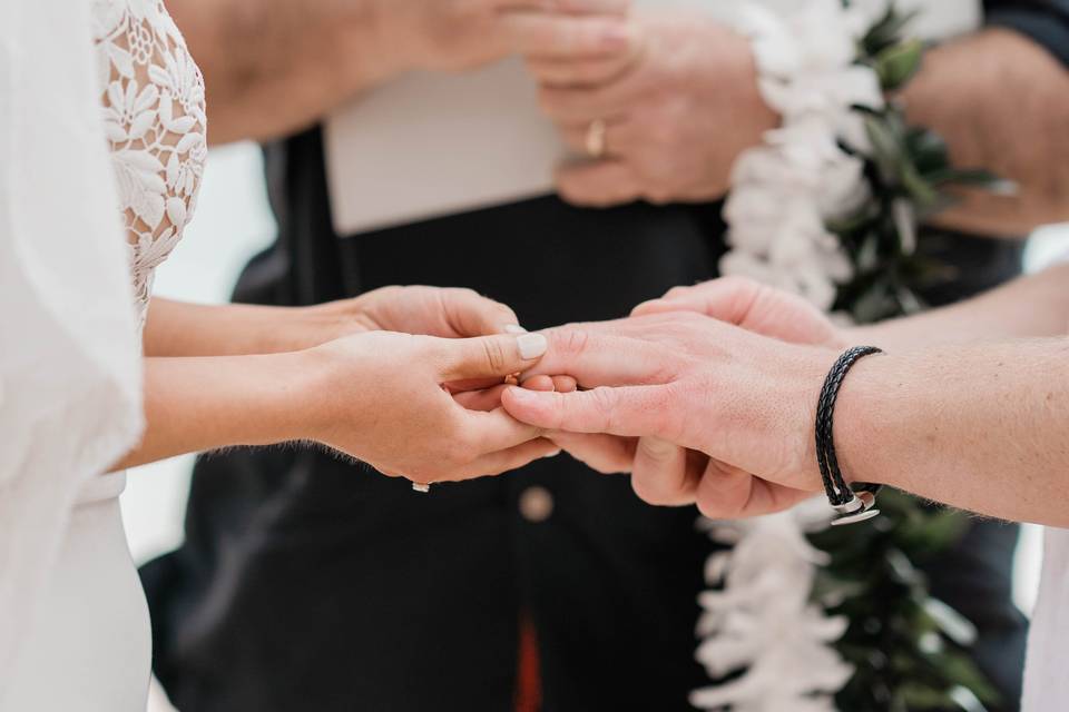 Oahu wedding photographer