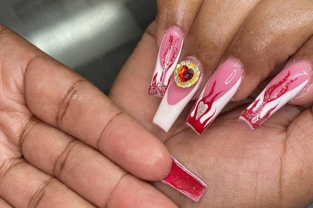 Red tip nails