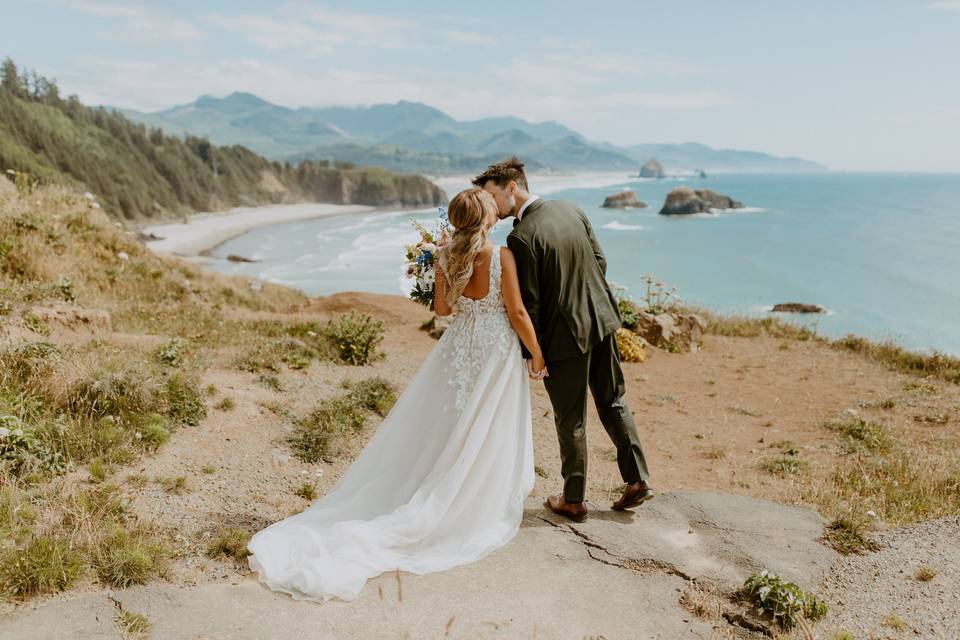 Bride and groom at Ecola park