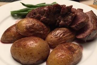 Sous Vide NY Strip with sautéed fingerling potatoes and green beans