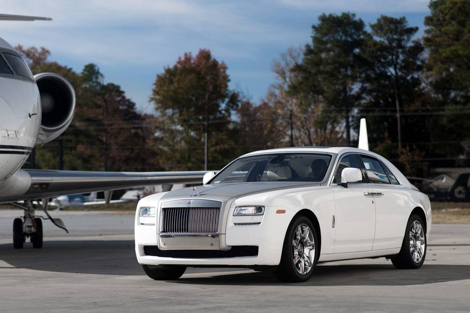 White rolls royce ghost