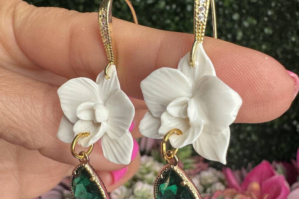 Orchid earring w/crystal
