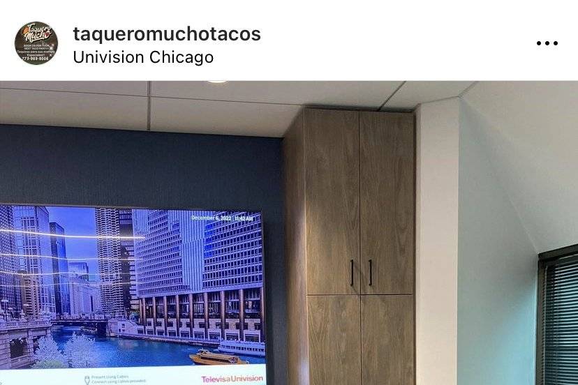 Univision Chicago 105.1