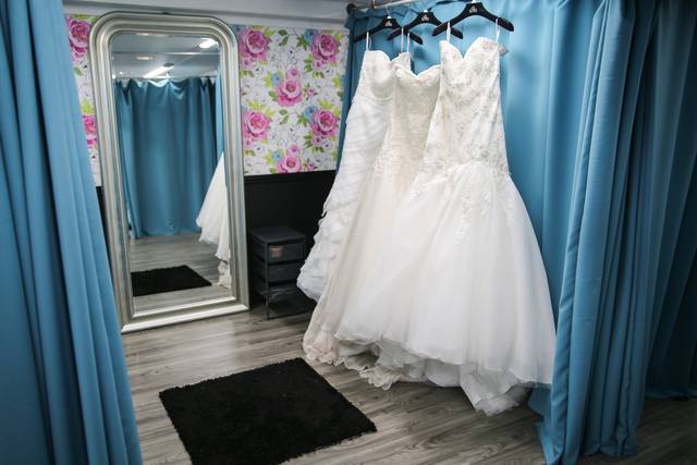 second hand wedding dress shop