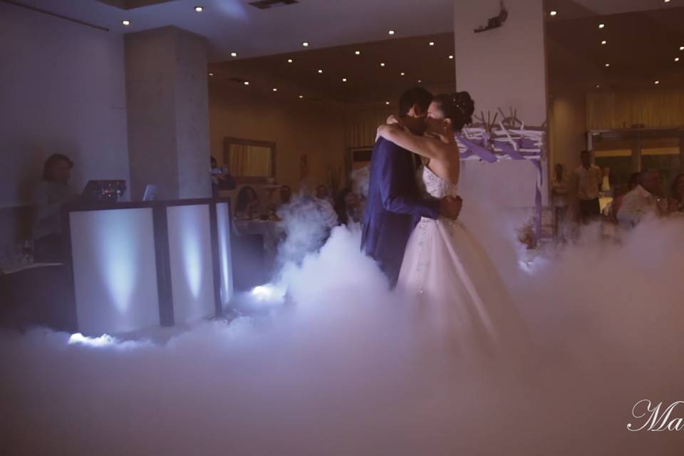 Marriageday dancing on clouds effect, dry ice machine cahuvet nimbus