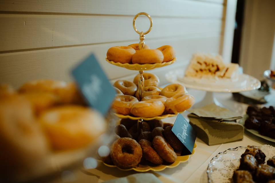 Dessert display