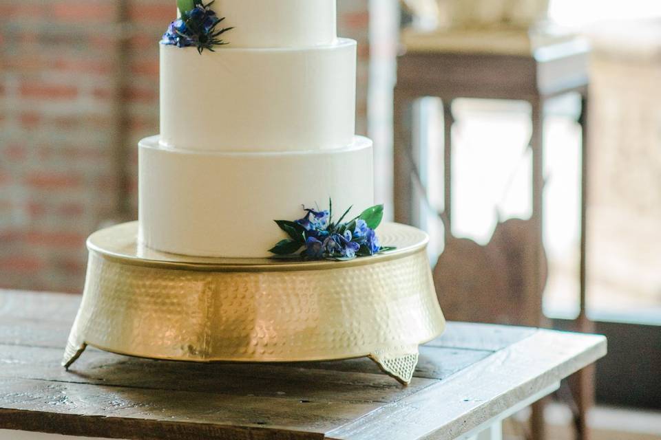 Simple cake, Photo by NDC Photography