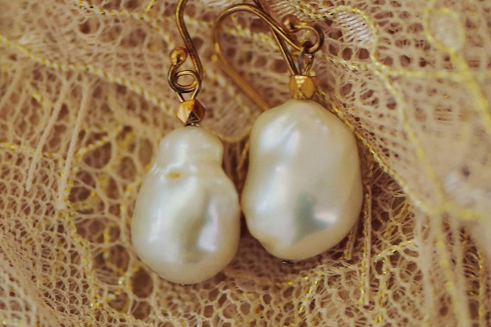 Pearls for the bride