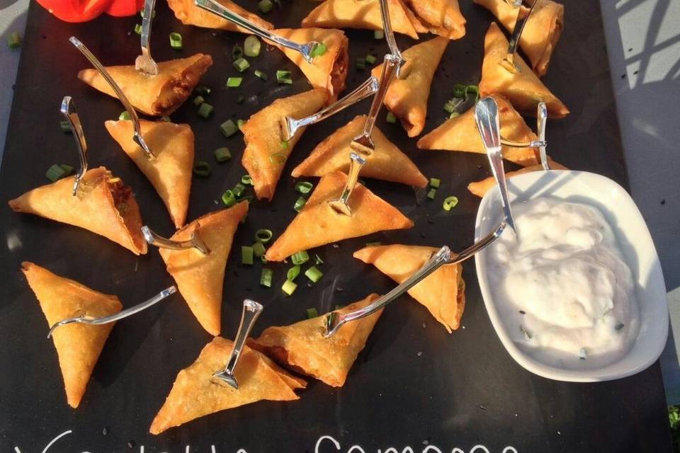 Vegetable samosas