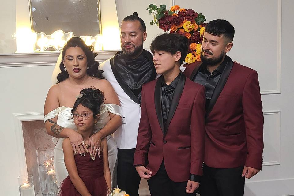 Manuel & JaneLi with family