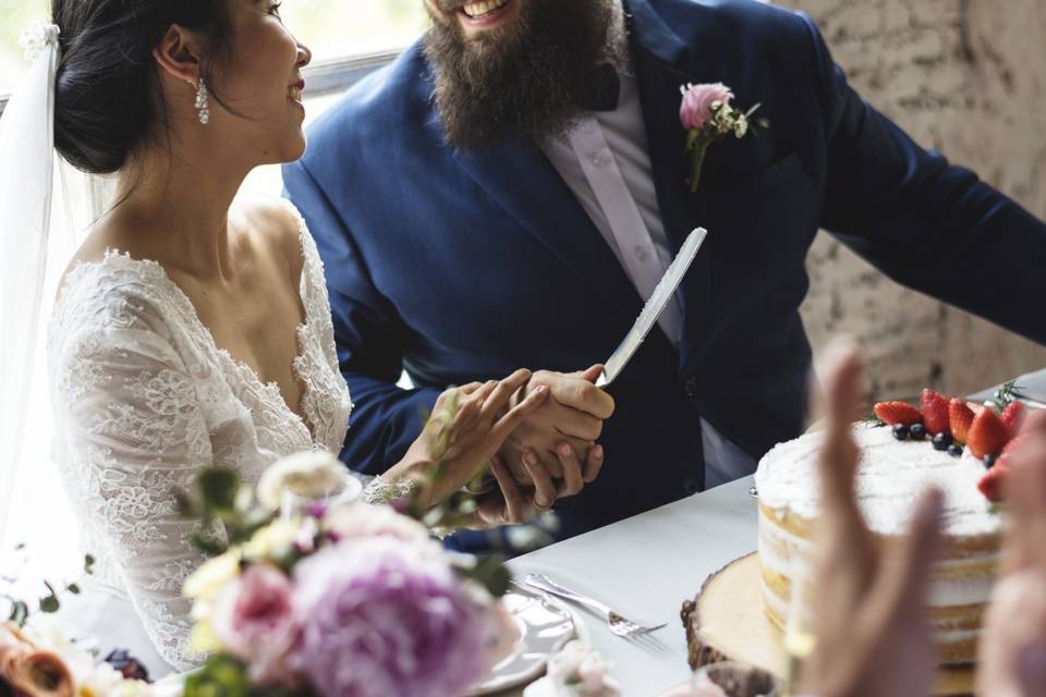 Cutting the cake