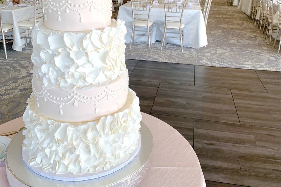 6 tier wedding cake