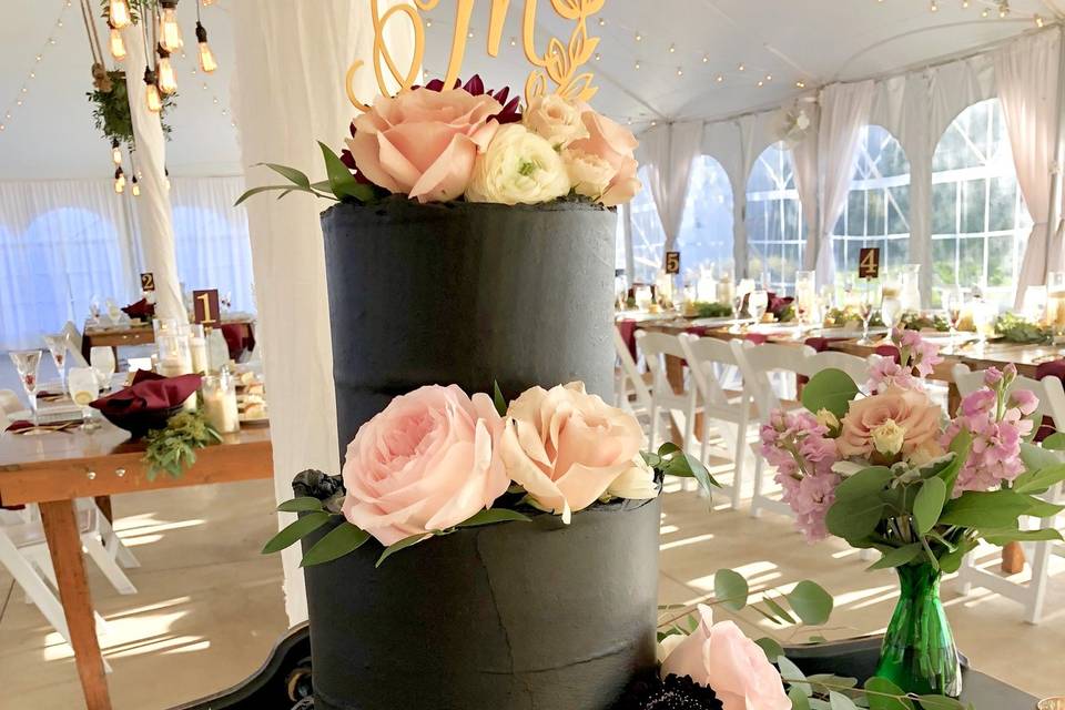 All black wedding cake