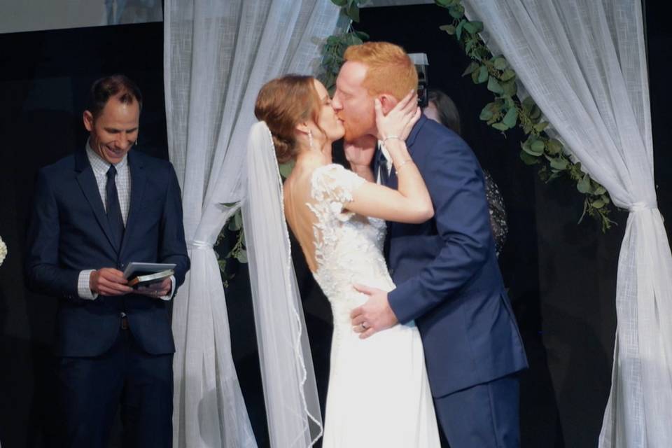First kiss as a married couple - Eubanks Edits