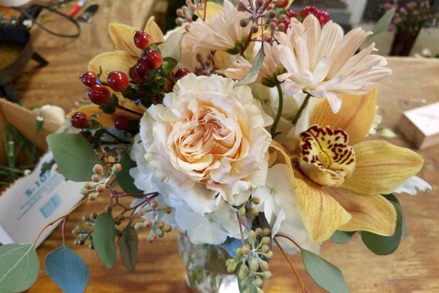 Roses from Petal Pusher By Jennifer - your local Oaktown, IN Florist & F