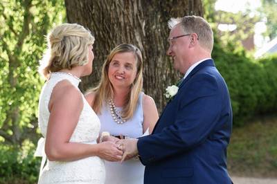 Simple outdoor ceremony