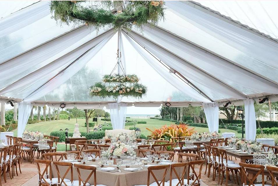 Clear tent