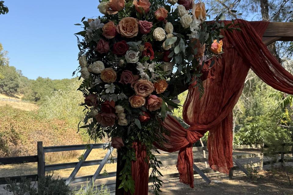 Fall arbor corner piece