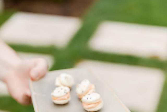 Savory macarons