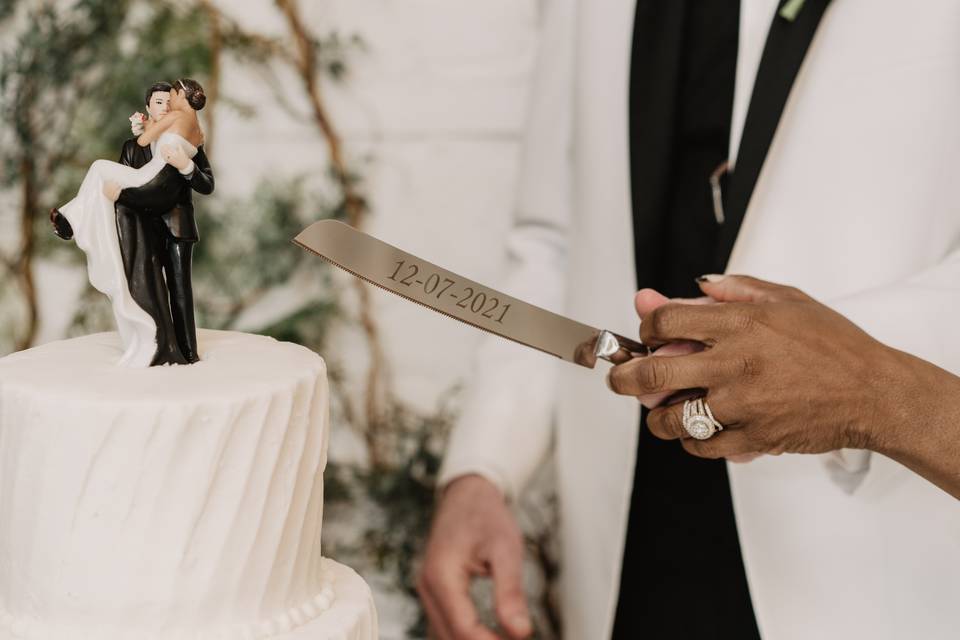 Cutting the cake