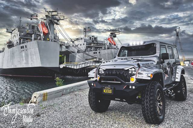 A picture of a jeep - Samzcreation