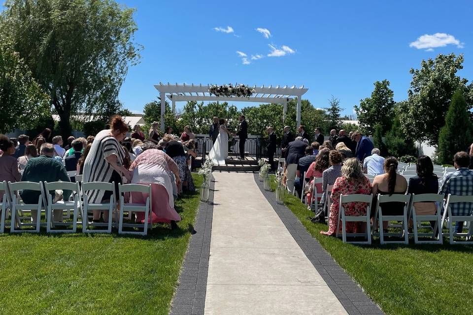 Out Door Garden Wedding