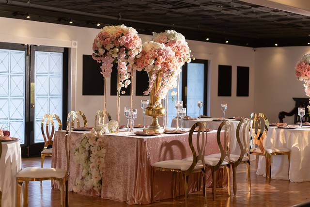 Dining set up