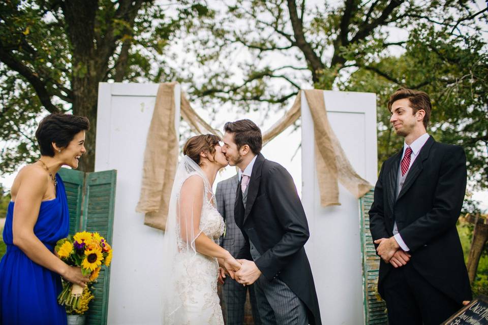 Wedding ceremony at Savanna Sanctuary with alter decoration