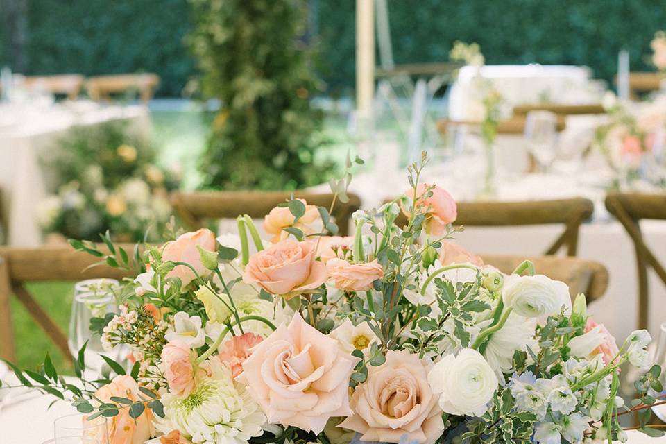 Centerpieces with pastel color