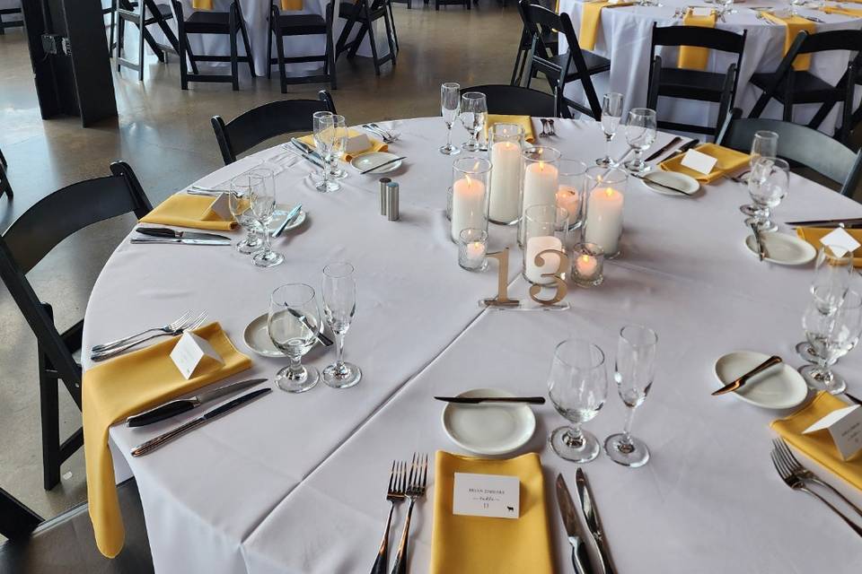 Guest tablescapes