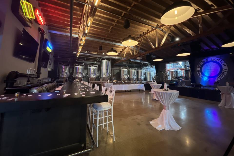 Bier Hall: Bar & dance floor