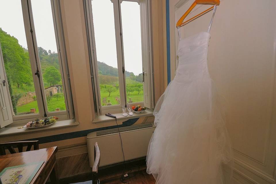 The bride's dress