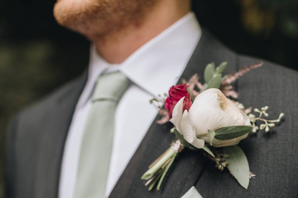 Pin on lapel boutonniere