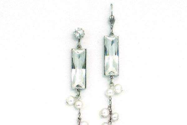 ES 8272 PRL. $80 at annekoplik.com.
These earrings are stunning! The crystals and pearls truly make your ensemble eye-catching. These can also be worn as a fabulous bridal accessory! Made with SWAROVSKI ELEMENTS.