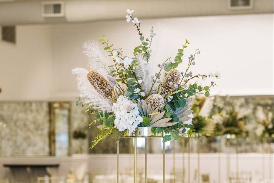 The Crystal - Tall Centerpiece