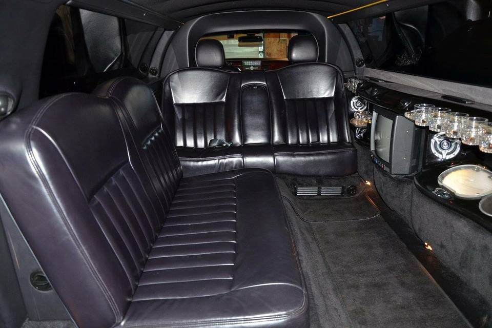 Triple Crown Limousine