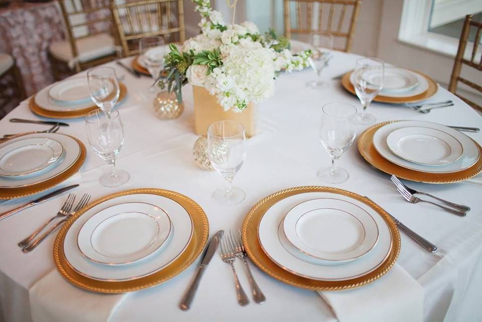 Simple tablescape