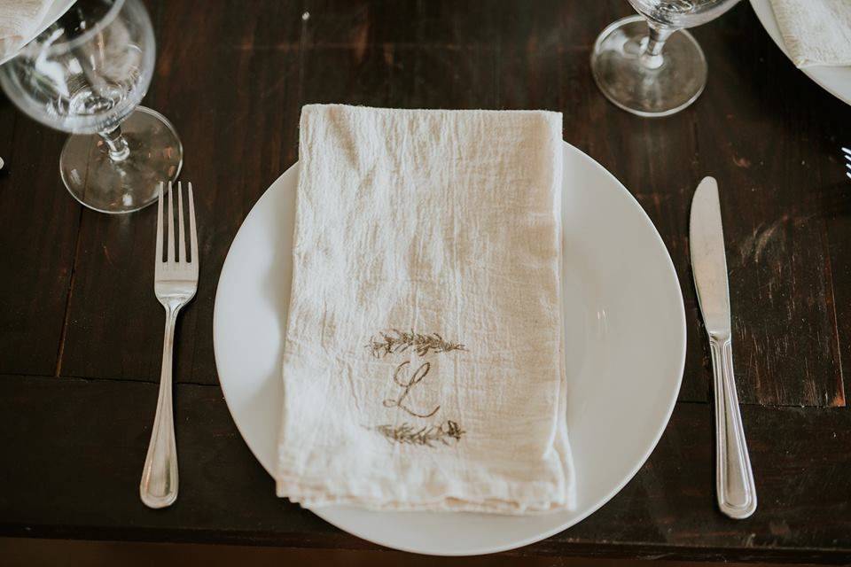 Simple tablescape