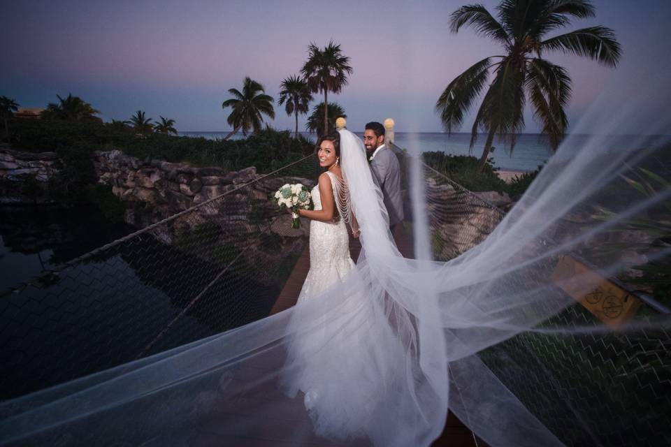 Hotel Xcaret Romantic Kiss