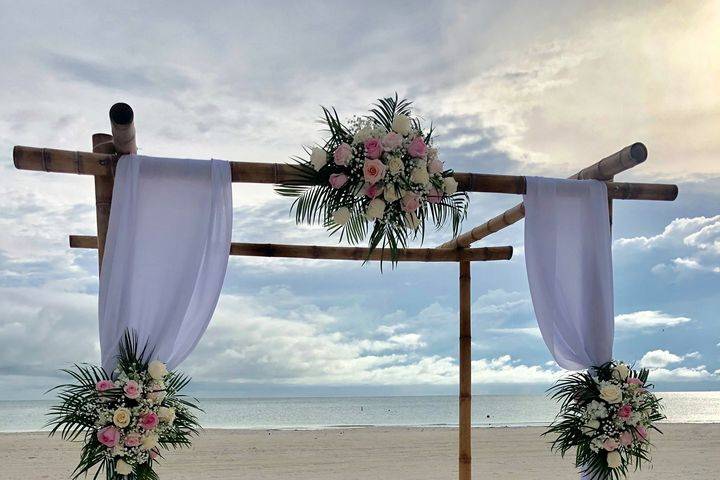 Driftwood Weddings and Events