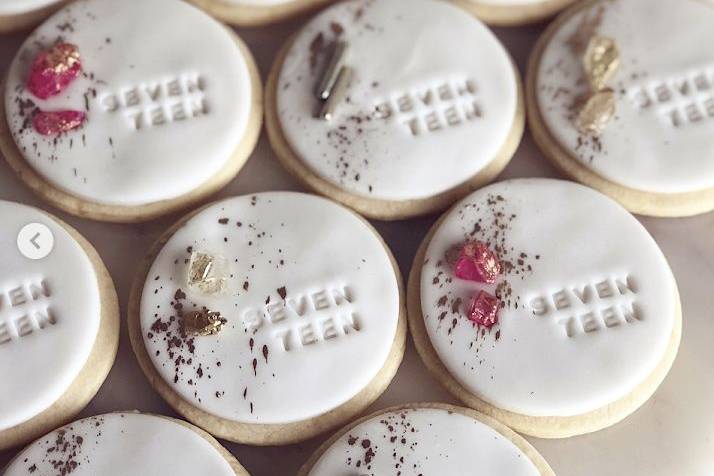 Custom Fondant Wedding Cookies